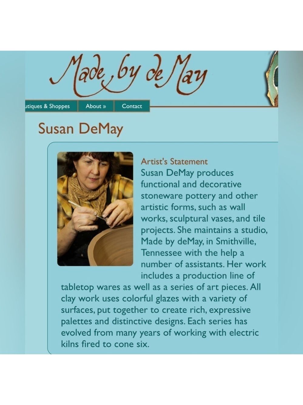 Susan deMay Signed ‘Floral’ Blue, Pink & Green 2-Piece Ceramic Chip & Dip Set - Picture 15 of 16